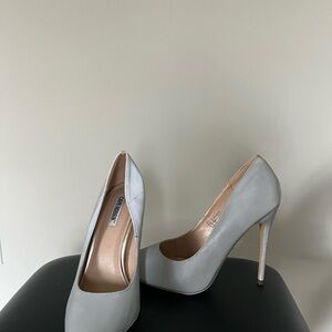 SOLD Cape Robbin Gray Heels with High Stiletto and Pointed Toe